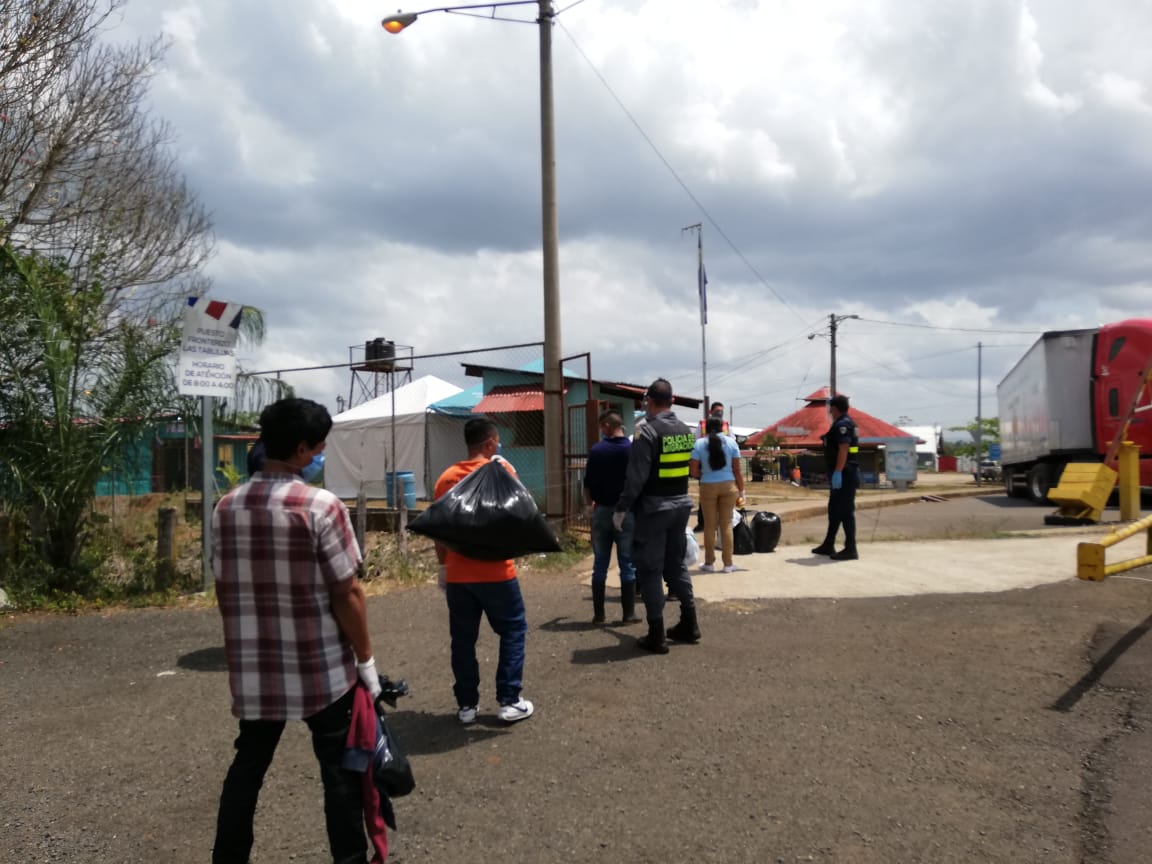 Migración deportó a 6 nicaragüenses que permanecían en Centro de detención