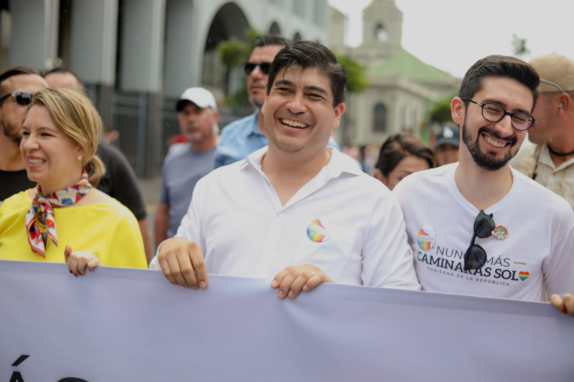 Carlos Alvarado junto a otros líderes mundiales, estrellas pop y drag queens encabezarán maratón internacional virtual del orgullo gay
