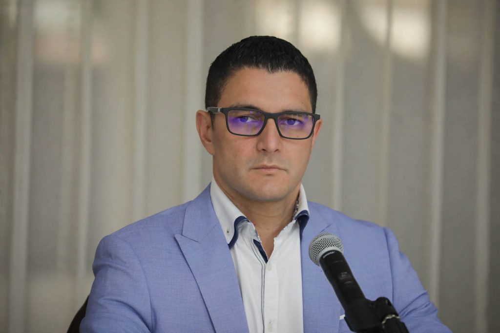 Salud descarta renuncia de Daniel Salas: “no creamos en rumores”