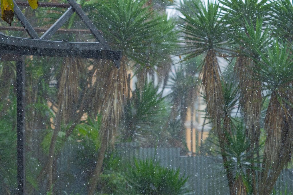 Cantones más golpeados por COVID-19 también son vulnerables a desastres por lluvias
