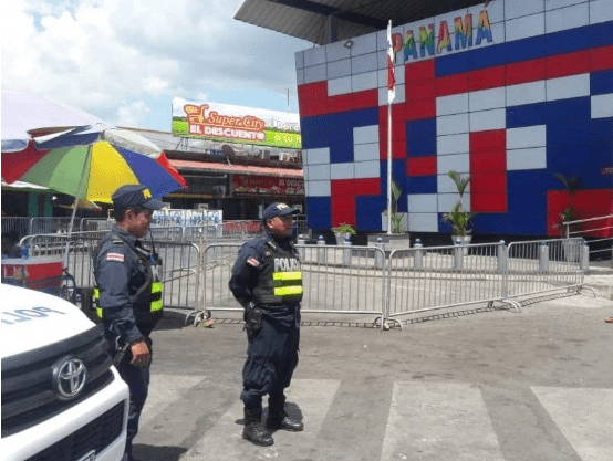 Autoridades ticas rechazan ingreso de migrantes extracontinentales pretendido por Panamá
