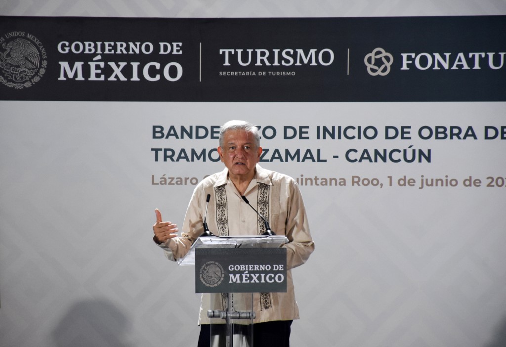 Presidente mexicano dice que en julio se detendrá la pérdida de empleos por COVID-19