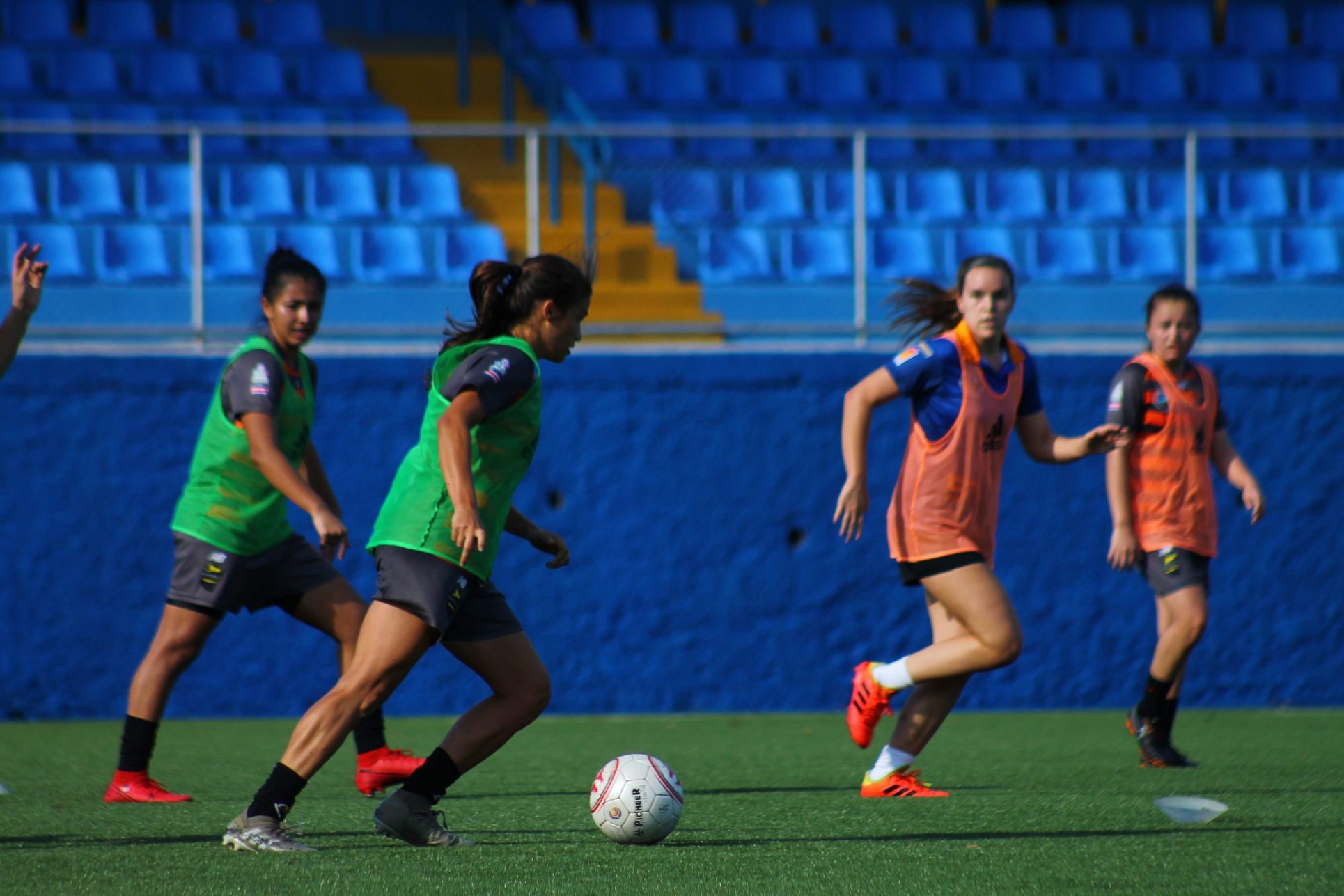 Las jugadoras del equipo Dimas Escazú jugarán su primer partido de la temporada estrenando estadio