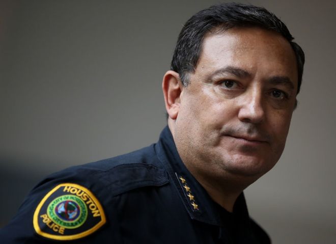 Art Acevedo, el jefe de policía de Houston nacido en Cuba que le recomendó a Trump “callarse la boca”