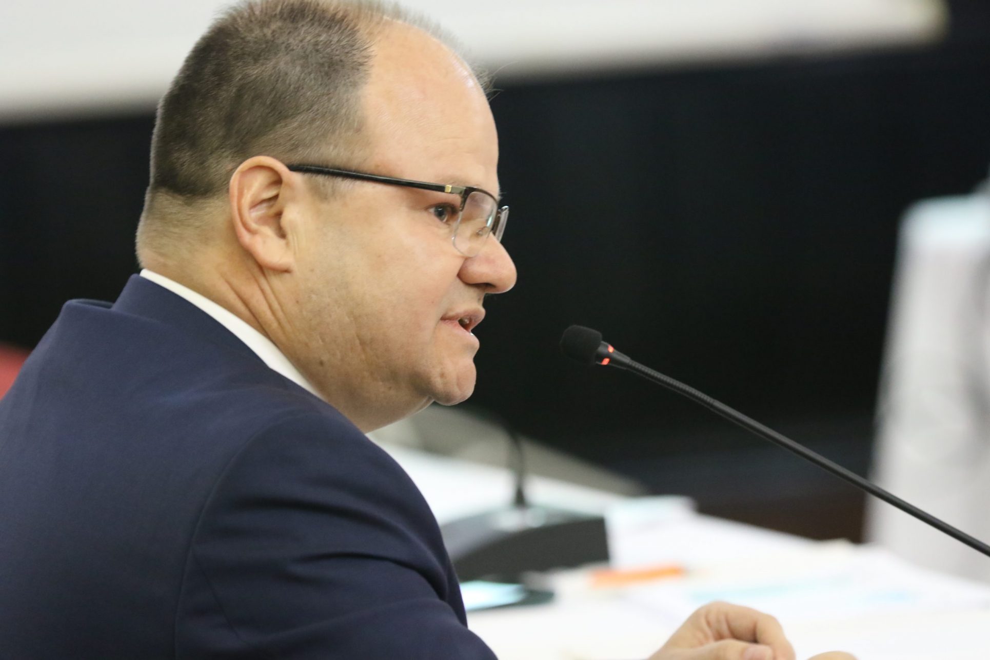 Ministro de Hacienda promete más recortes, debido a críticas por rebaja real de ¢12 mil millones
