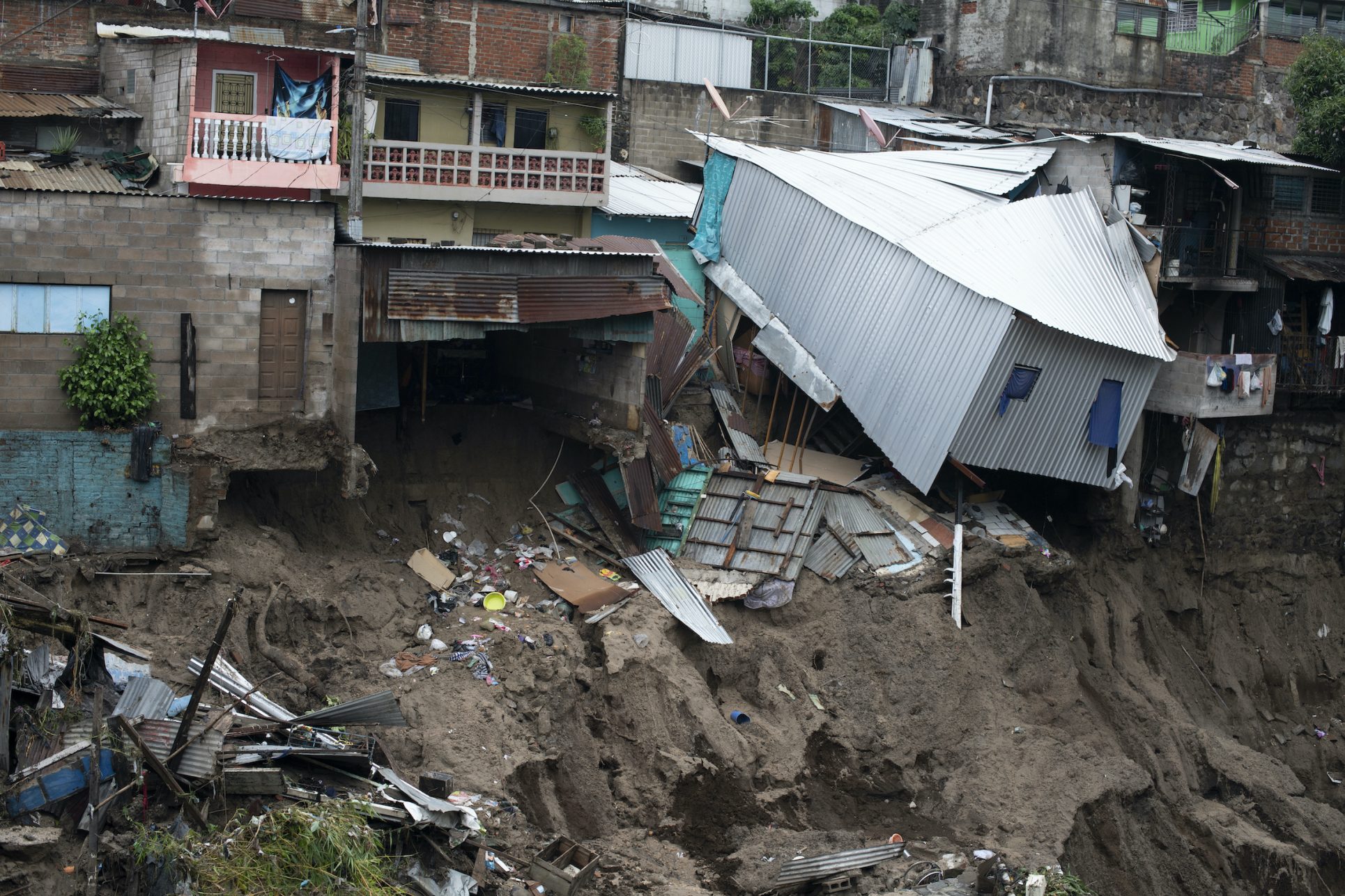 Centroamérica no sale de sus penurias: al impacto por la COVID-19, ahora se suma el golpe por la tormenta Amanda