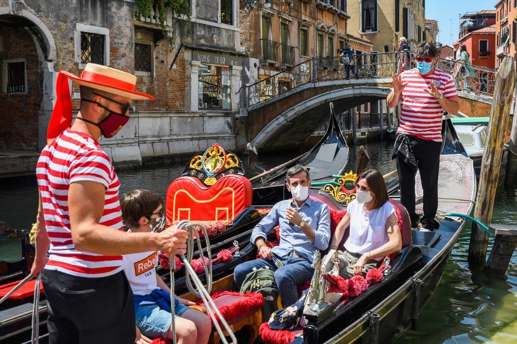 Turistas vuelven a Venecia, tras cuatro meses de pandemia