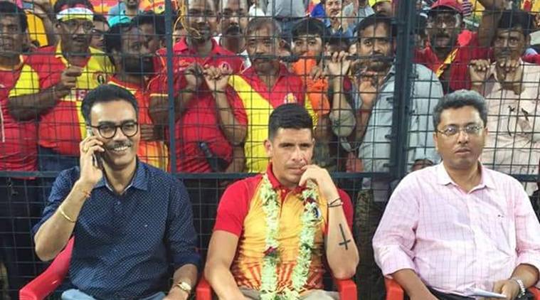 Futbolista Johnny Acosta vive en embajada tica en la India, señala medio local