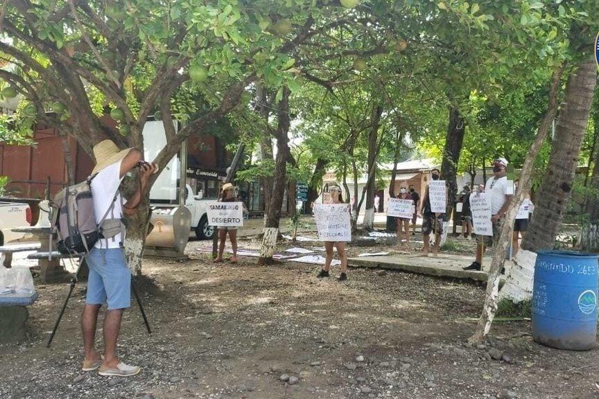 Manifestantes en Tamarindo, Manuel Antonio y Santa Teresa piden reapertura en playas