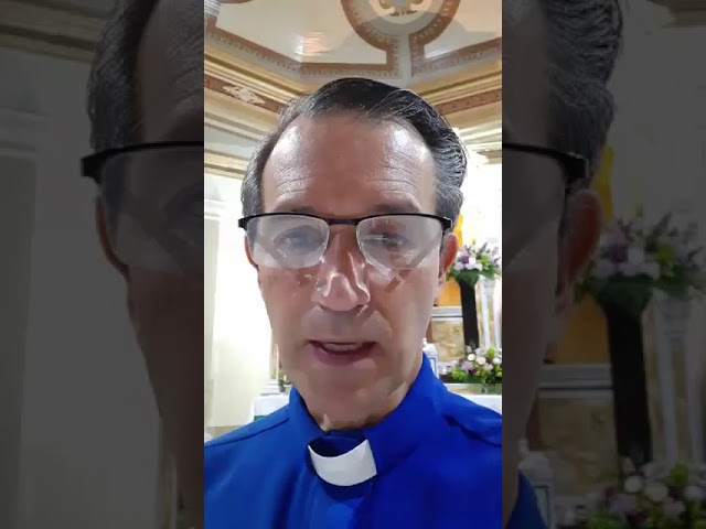 El emotivo video del sacerdote de Alajuelita pidiendo fotos a sus feligreses con la voz entrecortada
