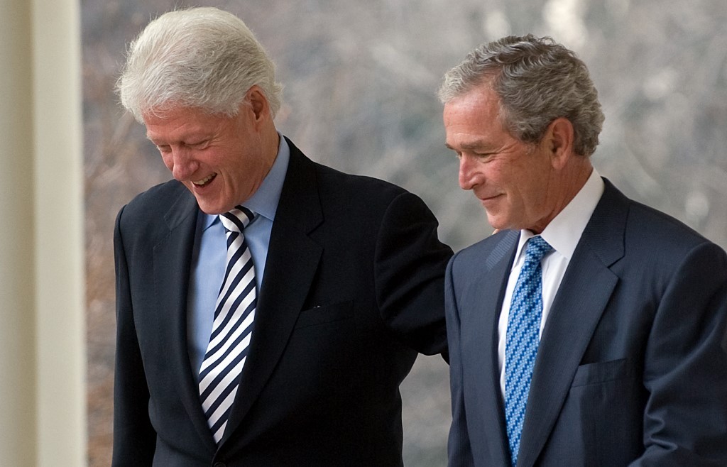 Retratos de Clinton y Bush fueron retirados del vestíbulo de la Casa Blanca