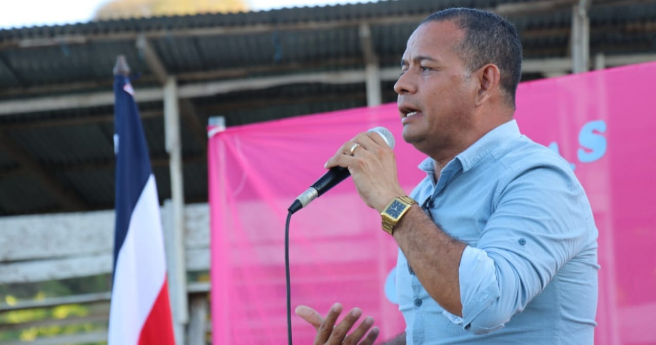 “Si no quitan alerta naranja el pueblo se levantará contra Gobierno”, advierte el intendente de Paquera