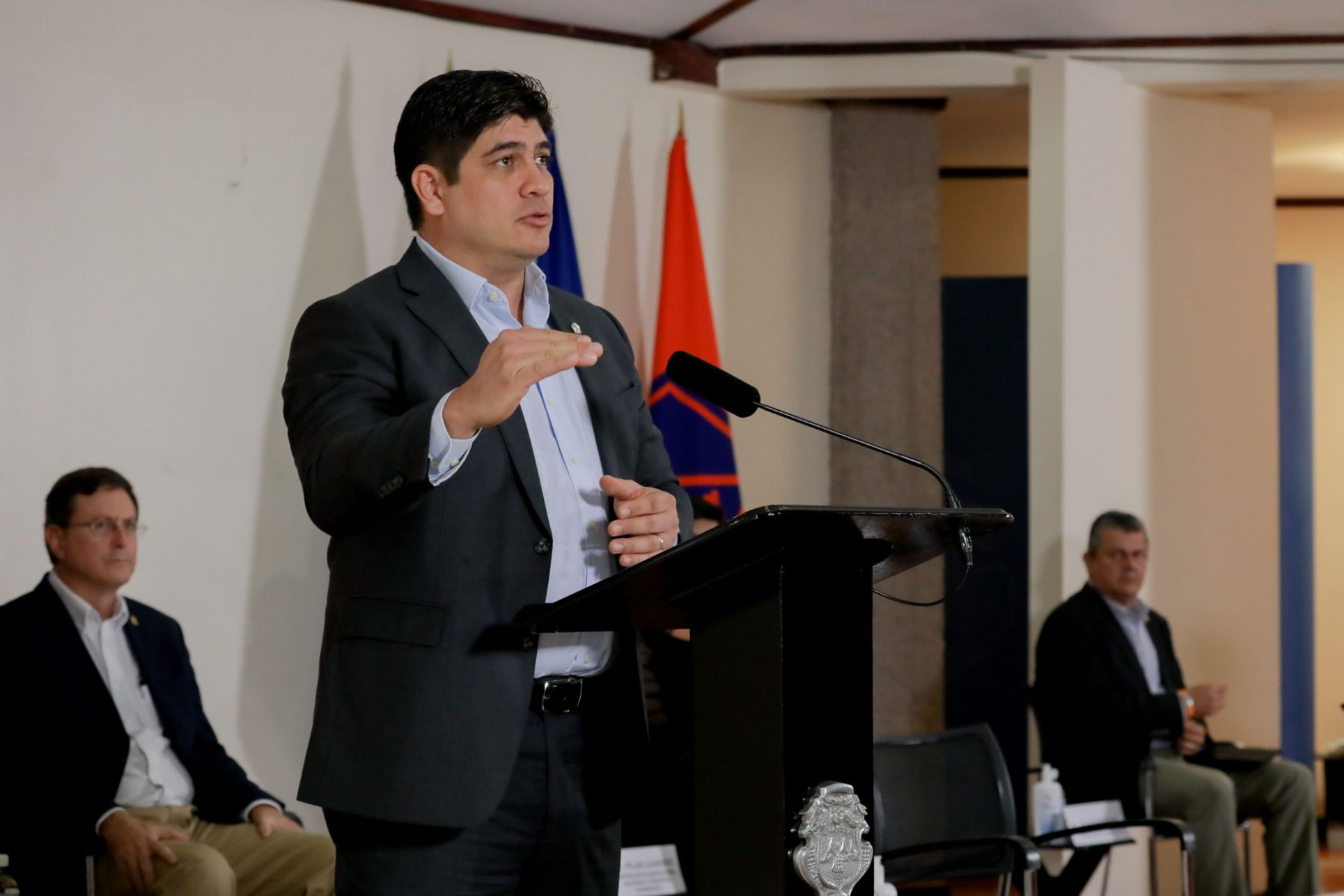 Recorte de Presupuesto no tocará salarios de funcionarios públicos, afirma el Presidente Carlos Alvarado