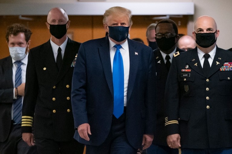 Coronavirus en Estados Unidos: las primeras imágenes de Trump con mascarilla mientras su país sigue con récord de contagios