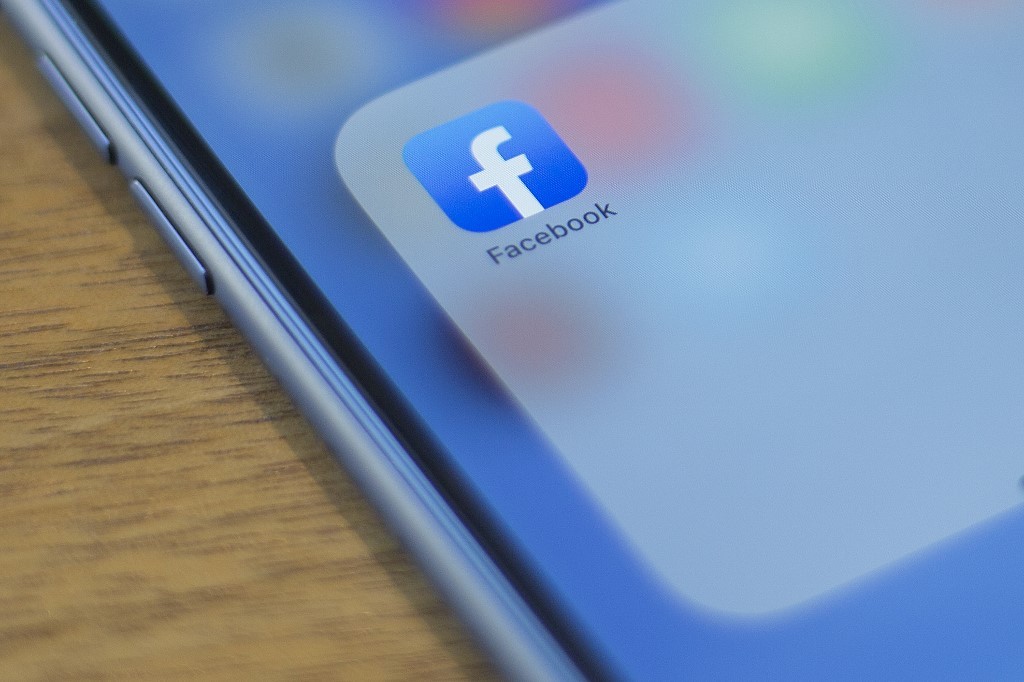 Facebook se suma a ataque contra Apple por comisión cobrada a aplicaciones