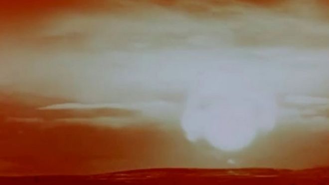 Inéditas imágenes de la explosión de la bomba nuclear más poderosa de la historia (3.300 veces más destructiva que la de Hiroshima)