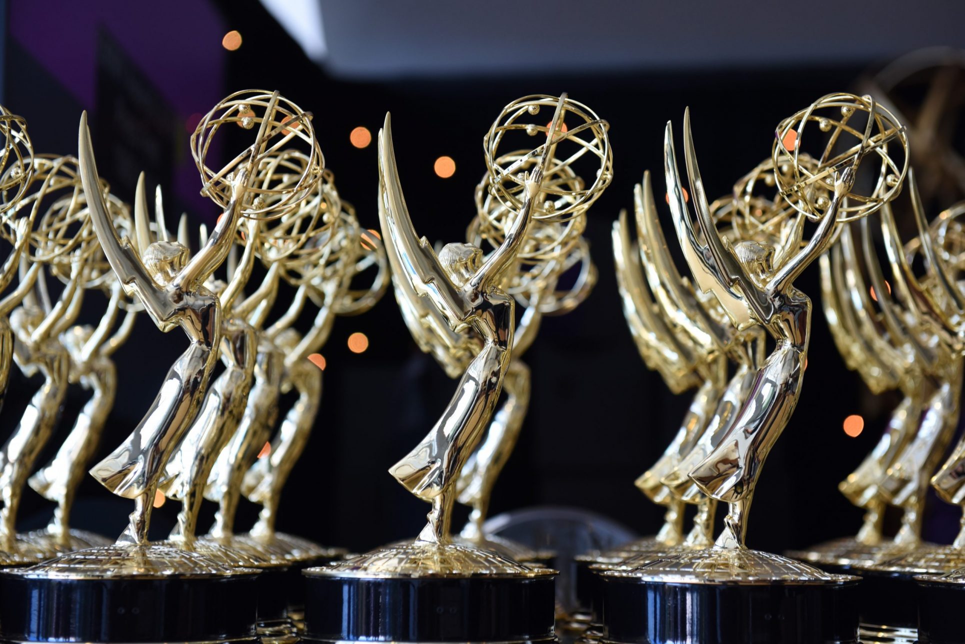 Emmys en pandemia serán por primera vez virtuales este domingo: ¿”un desastre interesante”?