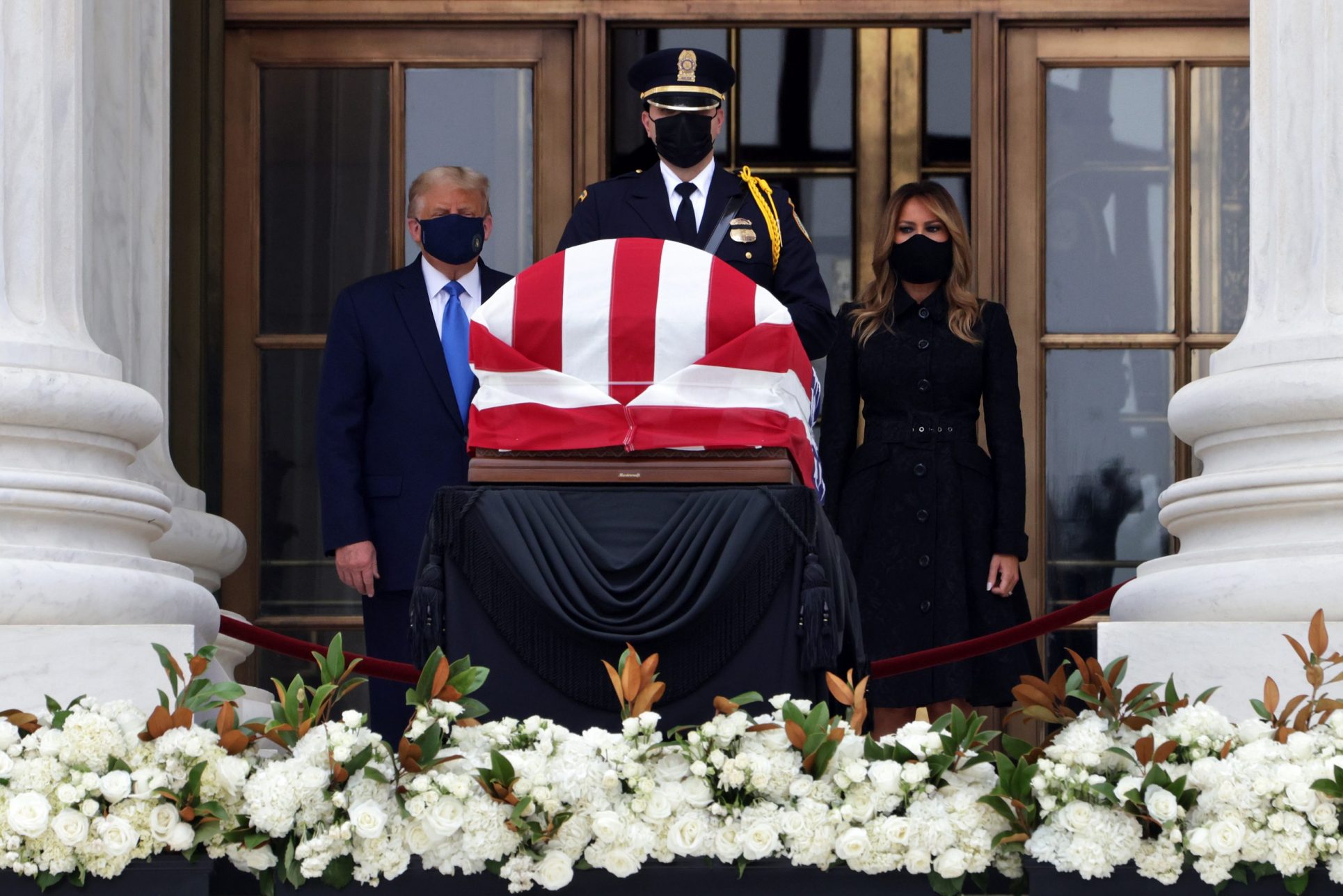 Trump es abucheado al visitar restos de la jueza Ginsburg en Corte Suprema