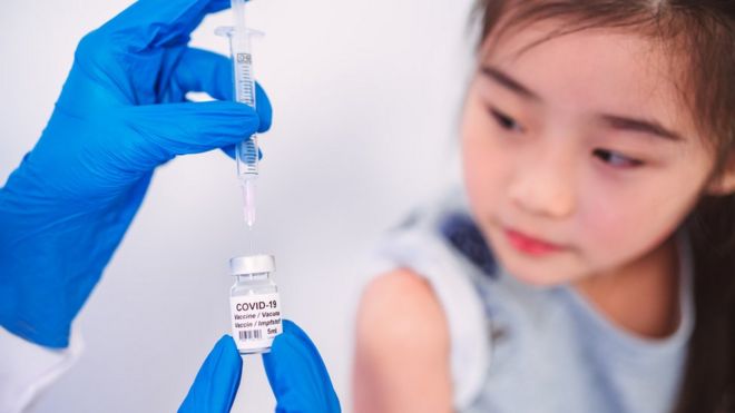 “Hará más mal que bien”: los peligros de aprobar una vacuna antes de que terminen los ensayos clínicos