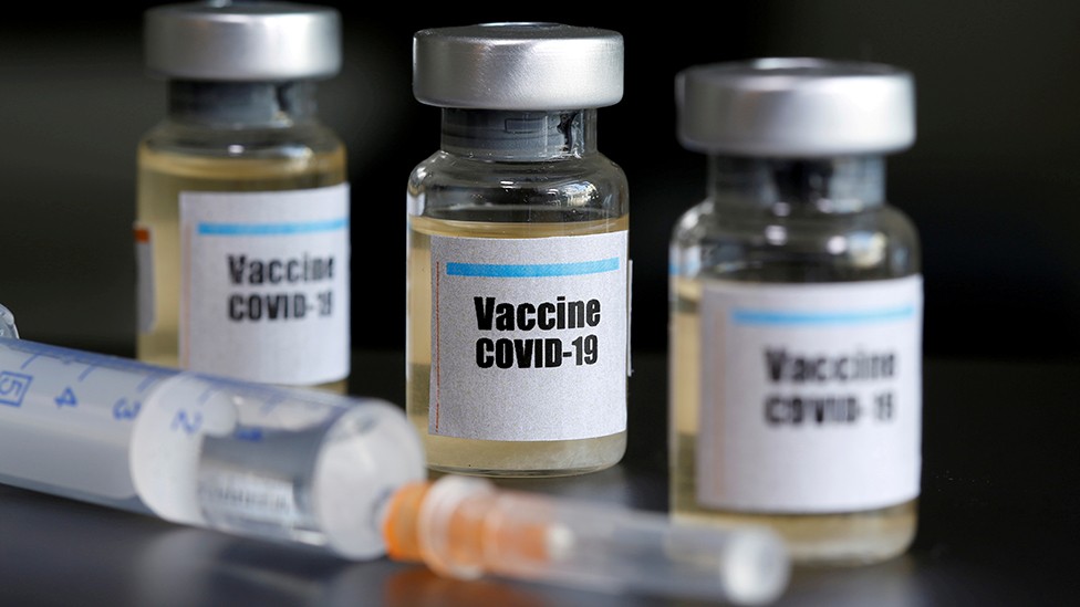 Vacuna contra el coronavirus: a quién le llegará primero y cómo se pueden prevenir interferencias del nacionalismo