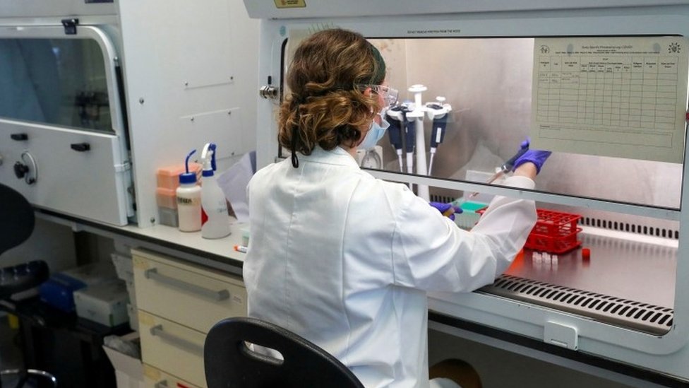 Coronavirus: la Universidad de Oxford reanudará los ensayos de su vacuna contra la covid-19