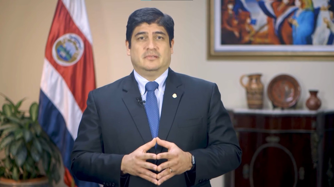 Presidente Alvarado anuncia diálogo sobre impuestos que durará cuatro semanas