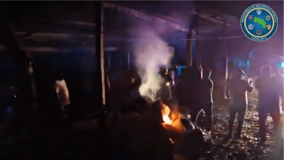 (Video) Indígenas intentan recuperar fincas en China Kichá