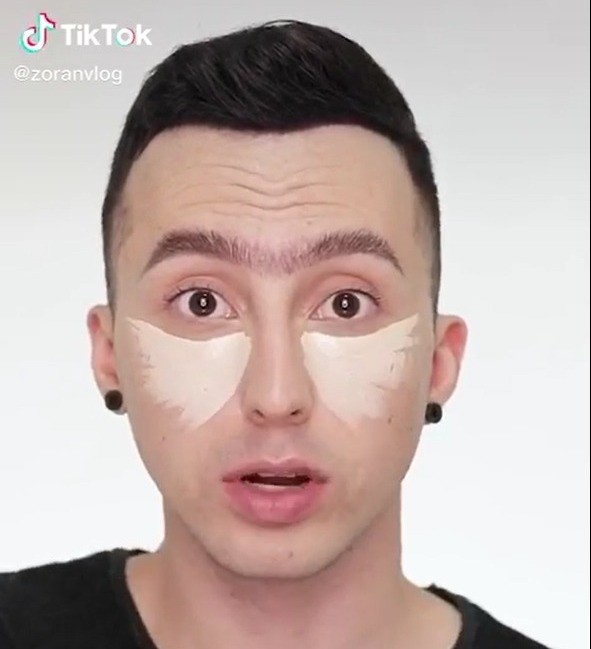Maquillista tico viraliza video en TikTok con impresionante transformación