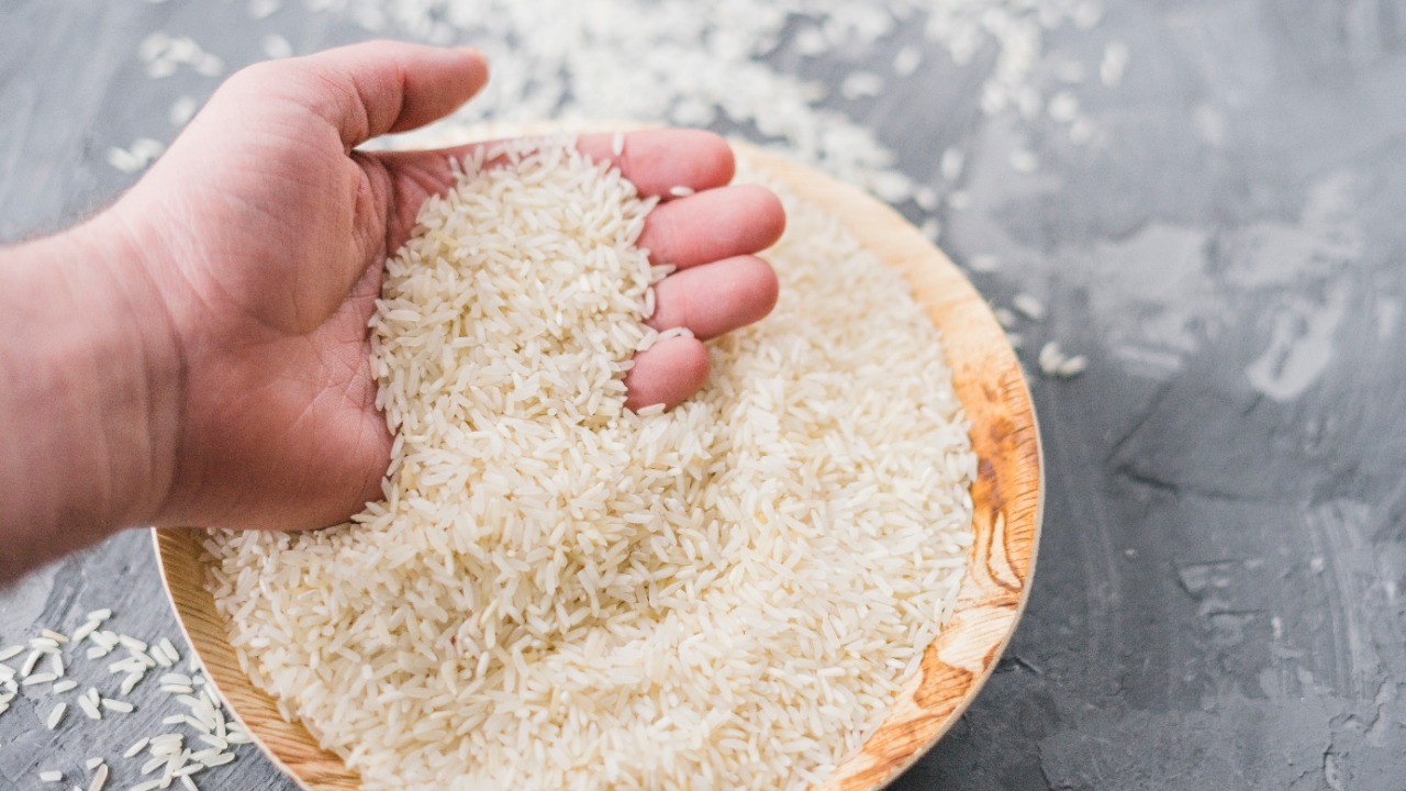 Más de 60 economistas y académicos piden al Presidente liberalizar el precio del arroz