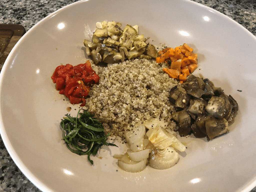 Ensalada de quinoa con vegetales asados