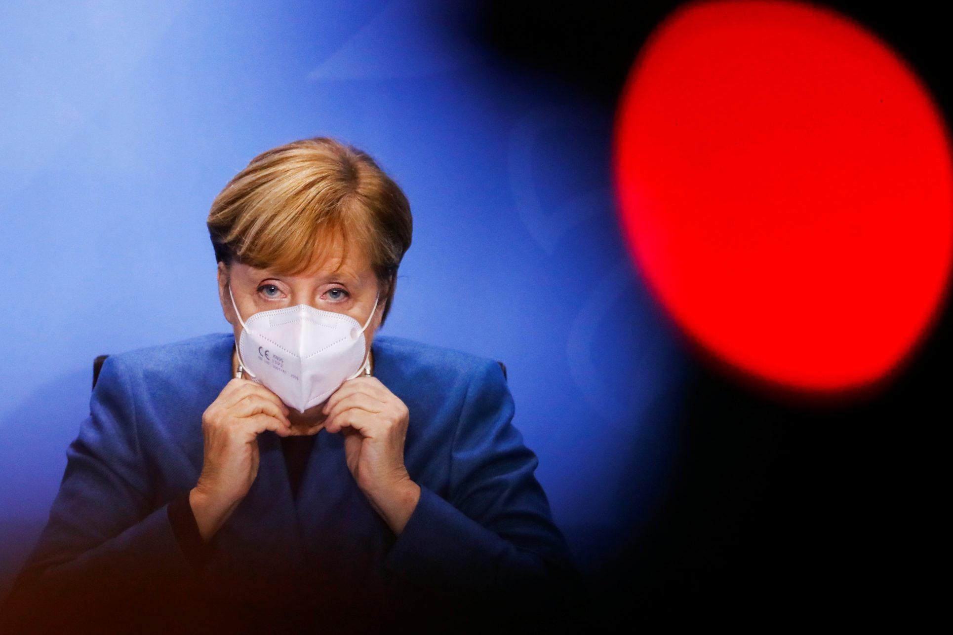 Alemania y Francia imponen medidas drásticas para frenar segunda ola de covid-19