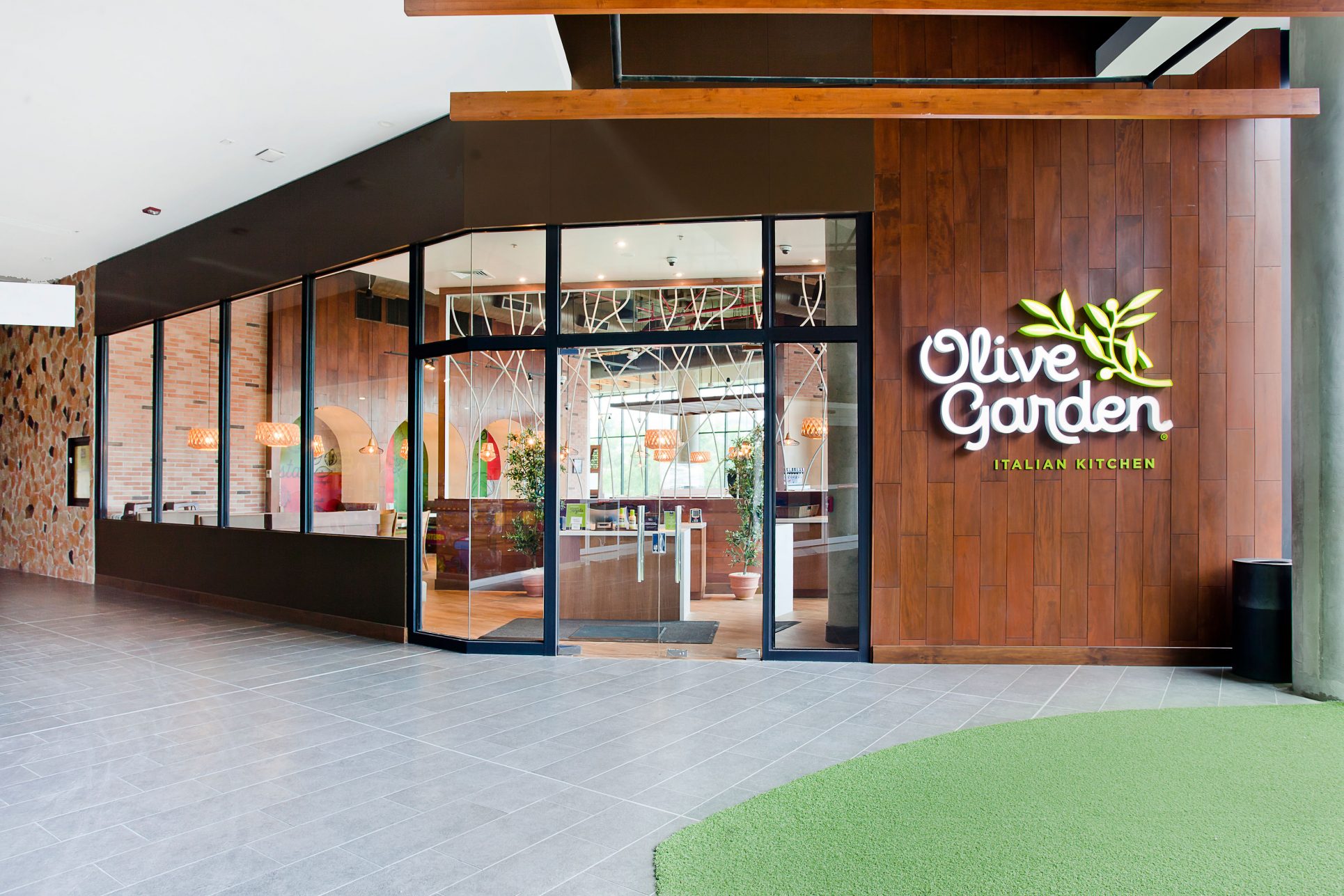 AR Holdings invierte $3 millones en los primeros dos restaurantes Olive Garden en Costa Rica
