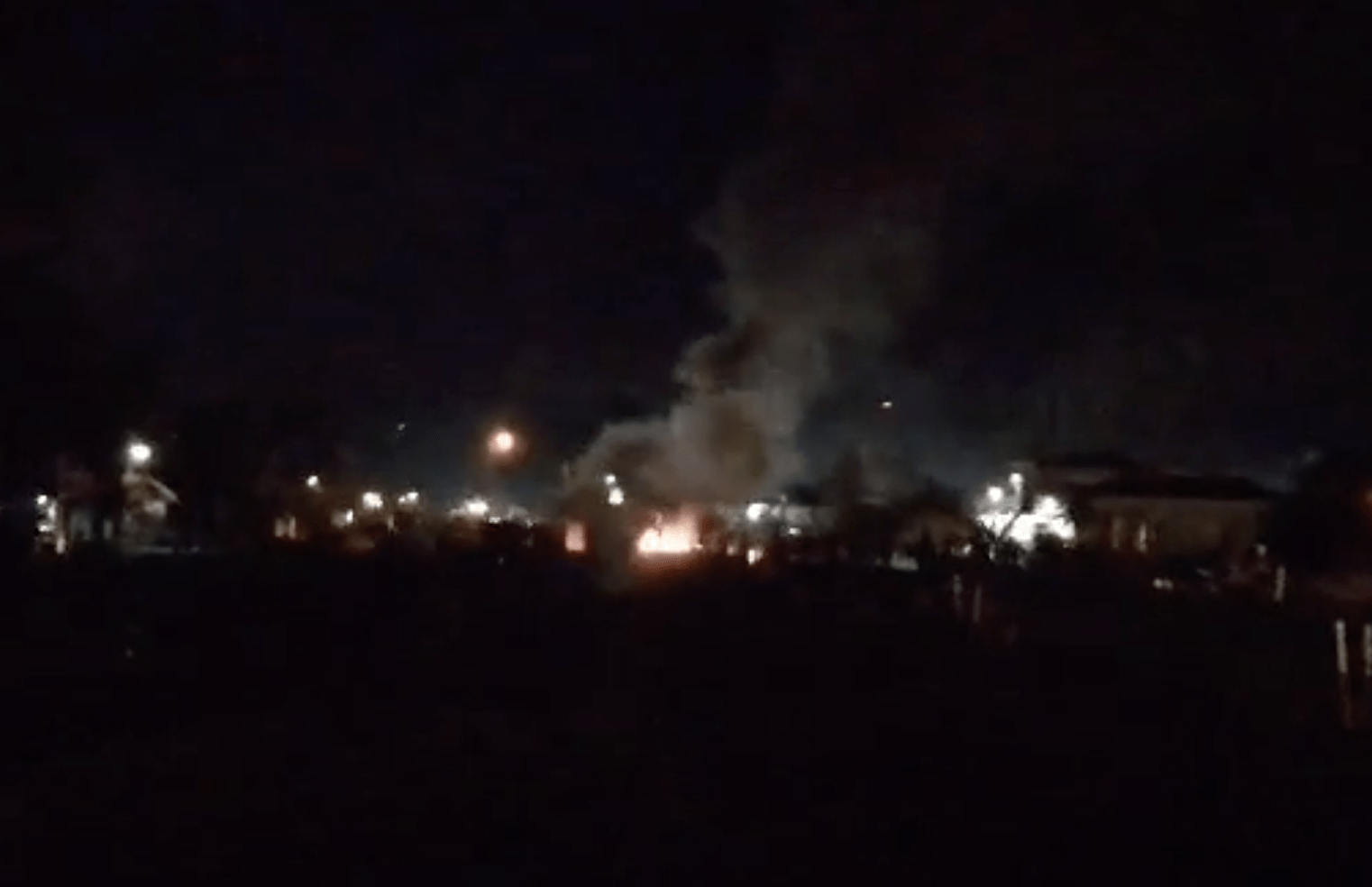 Se reporta la quema de un trailer en medio de manifestaciones y bloqueos en Limón