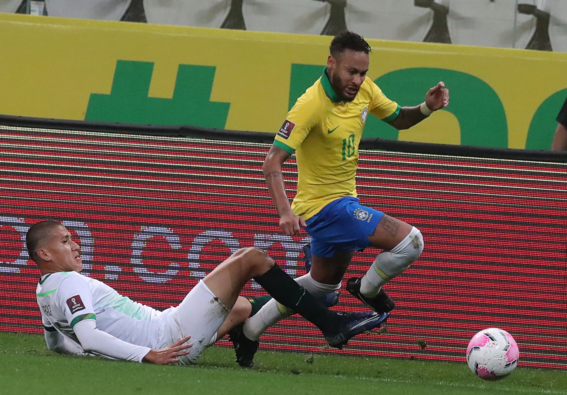 Brasil y Colombia ganan sin despeinarse en inicio de eliminatoria suramericana