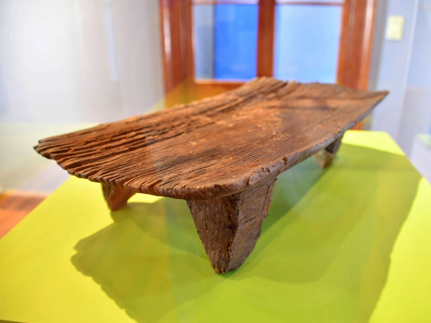 Museo Nacional expone objeto de madera precolombino con 2.300 años de antigüedad