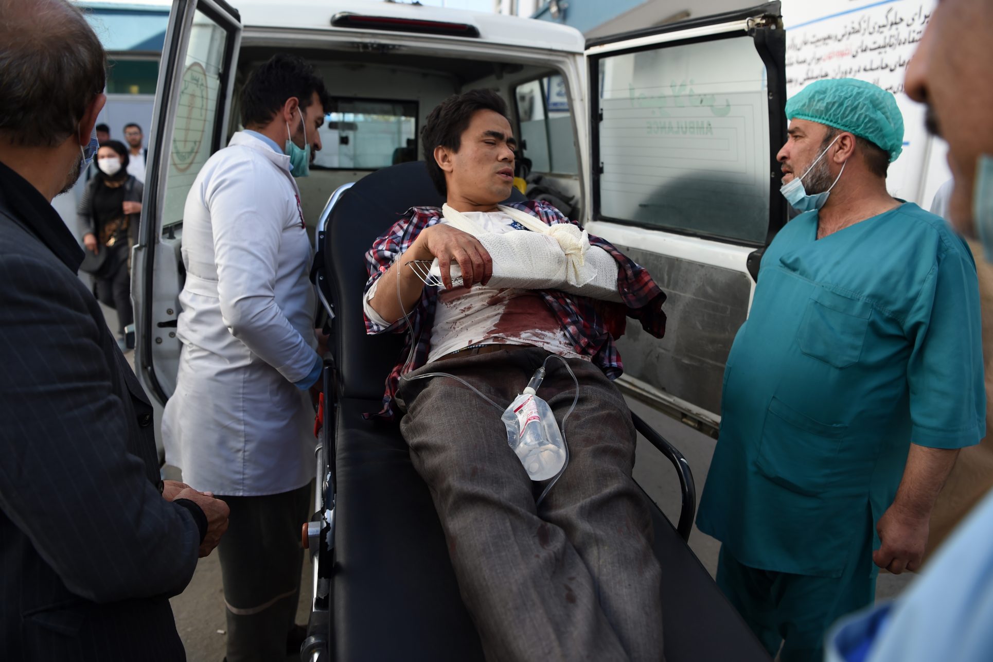 19 muertos por disparos en universidad de Kabul, capital de Afganistán