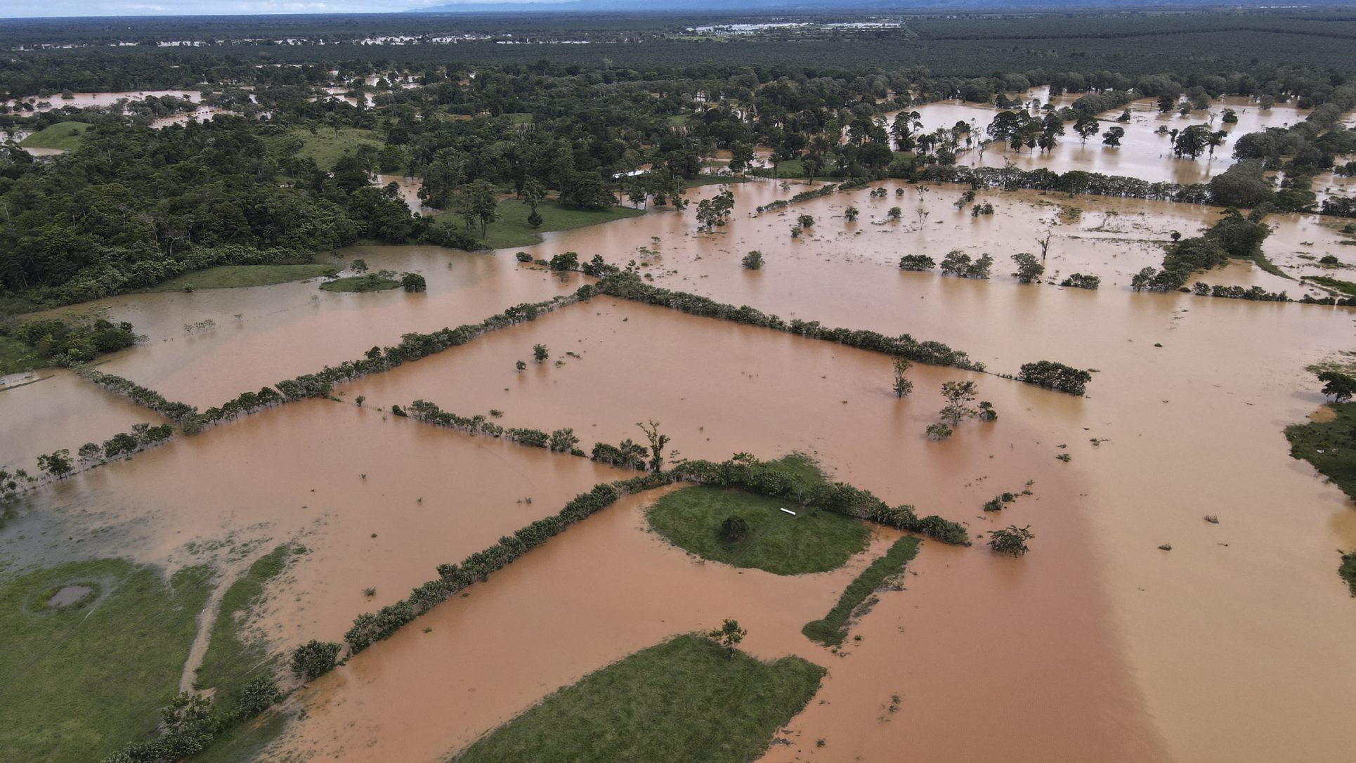 Ciclón Eta deja unos 150 muertos o desaparecidos en Guatemala, dice Presidente