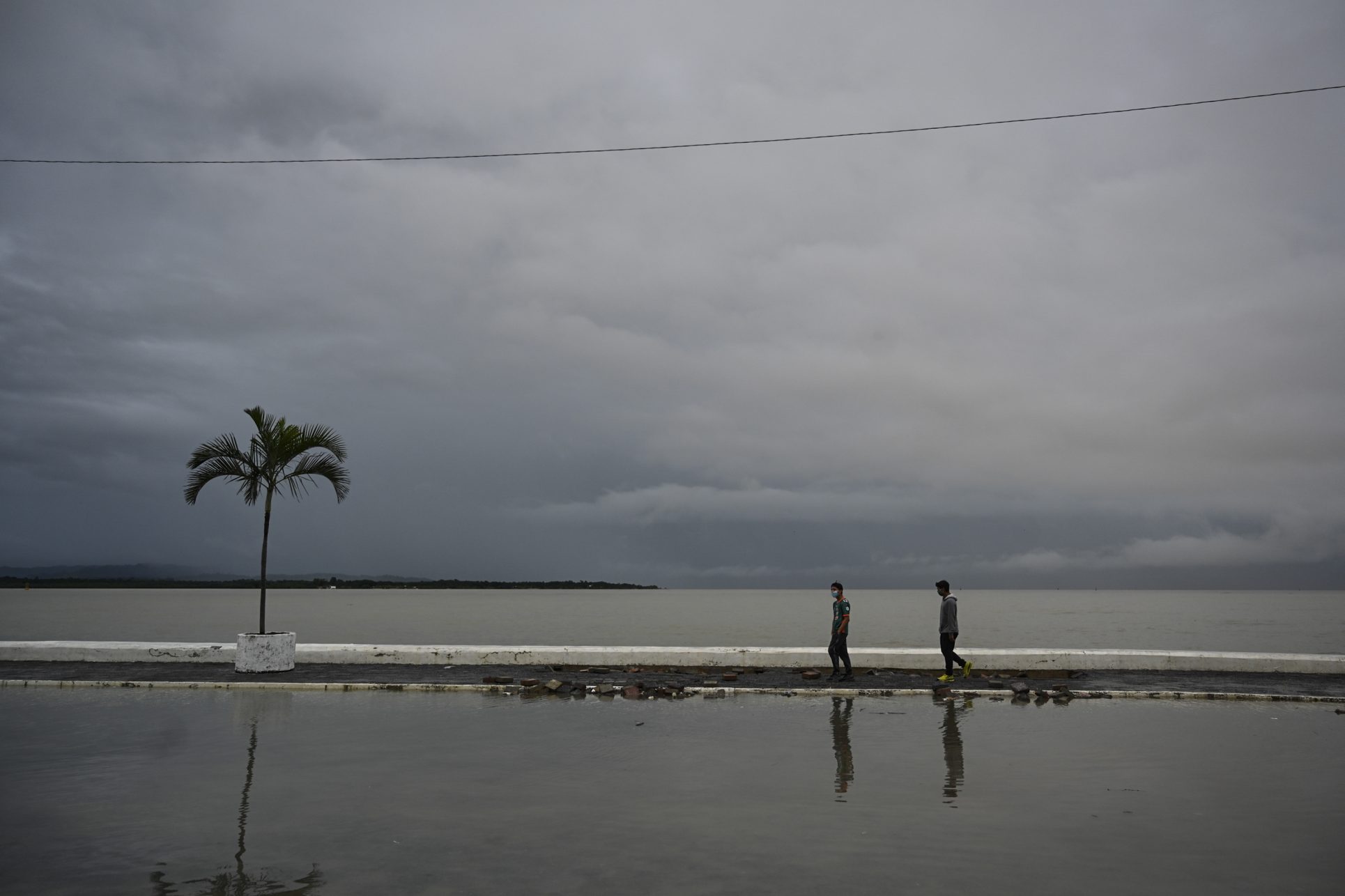 Eta se aproxima a Cuba como fuerte tormenta tras devastar Centroamérica