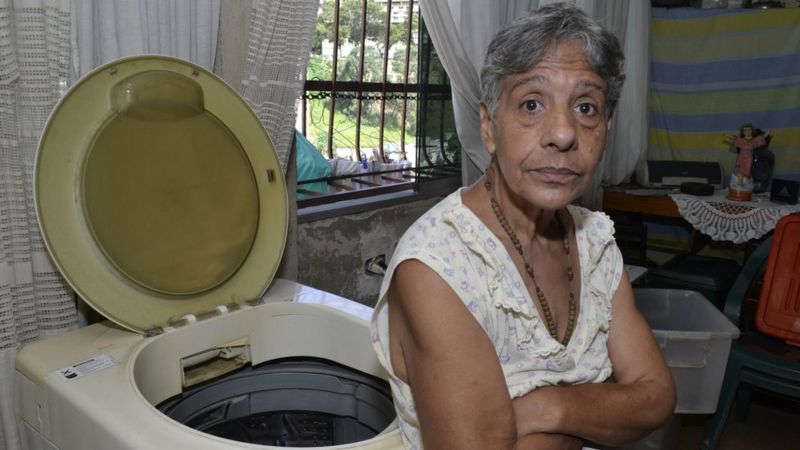 Cómo es vivir con una pensión de $1,3 al mes en Venezuela