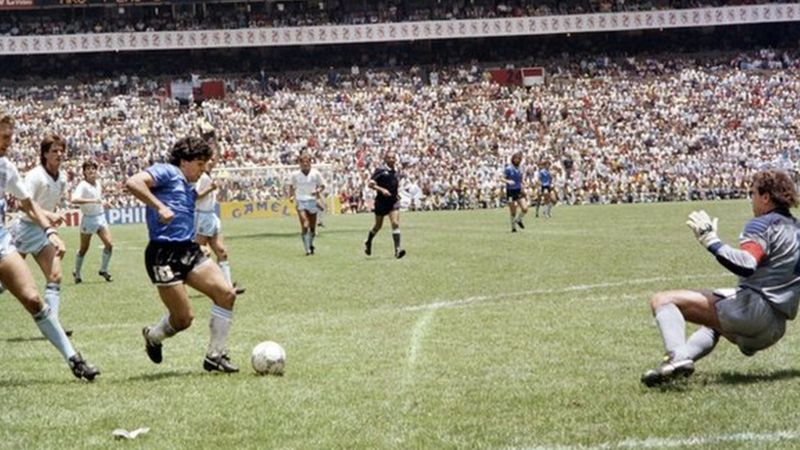 Maradona, 60 años: los éxitos, paradojas y anécdotas de uno de los mejores jugadores de fútbol de la historia