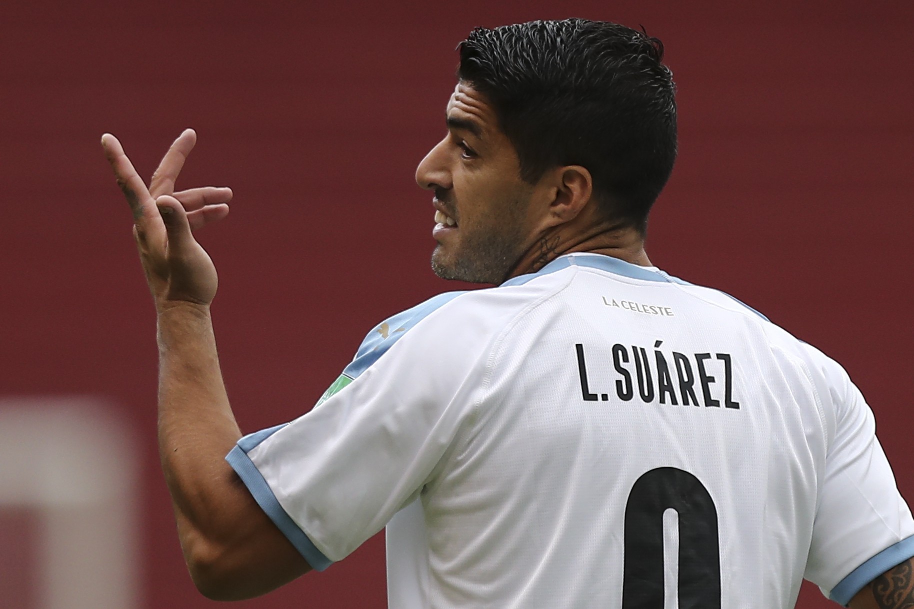 Luis Suárez dio positivo con covid-19 y no enfrentará a Brasil