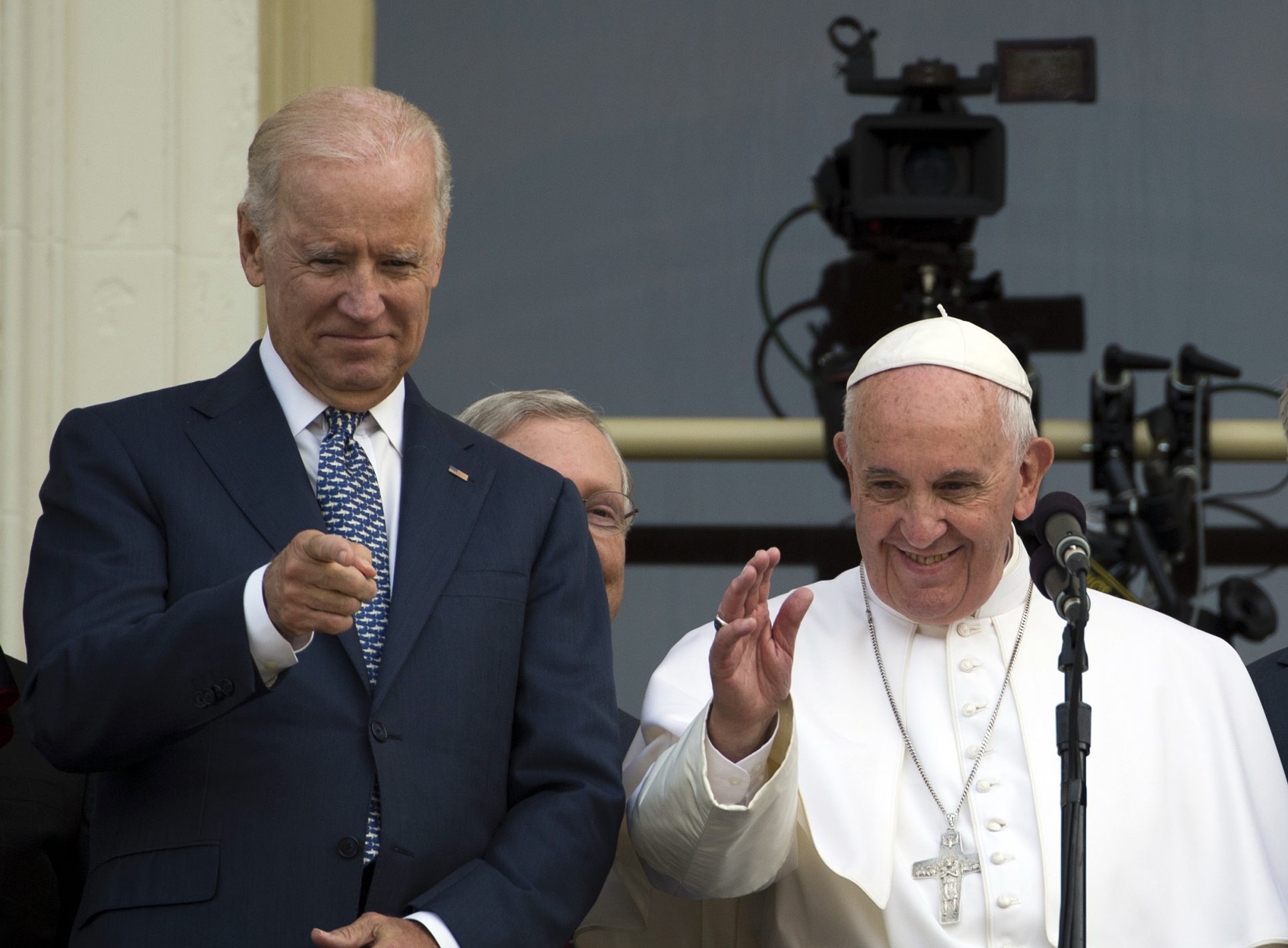 El papa Francisco se suma a felicitaciones a presidente electo Joe Biden
