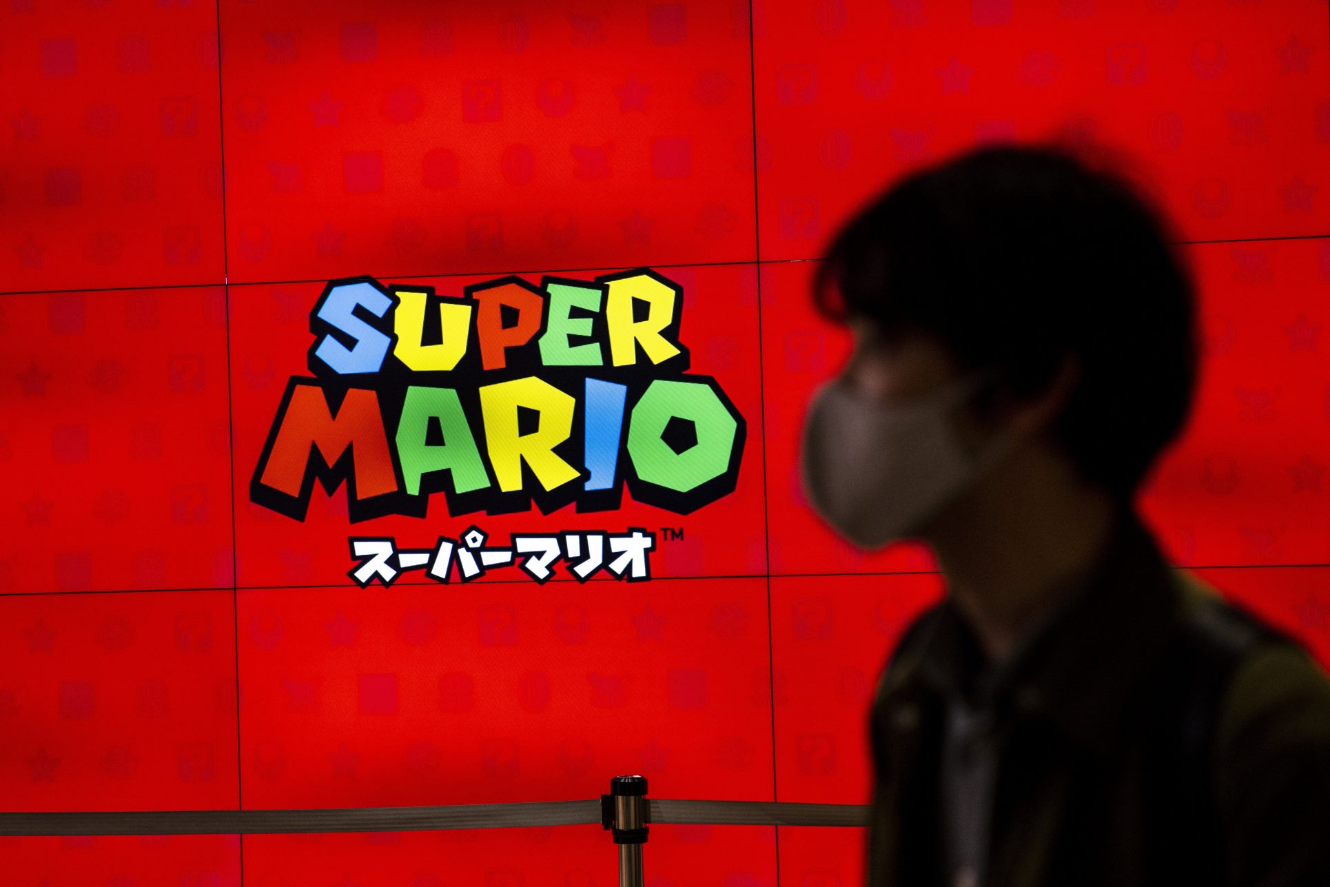 Fanáticos de Nintendo felices por pronta inauguración del parque temático “Super Mario”