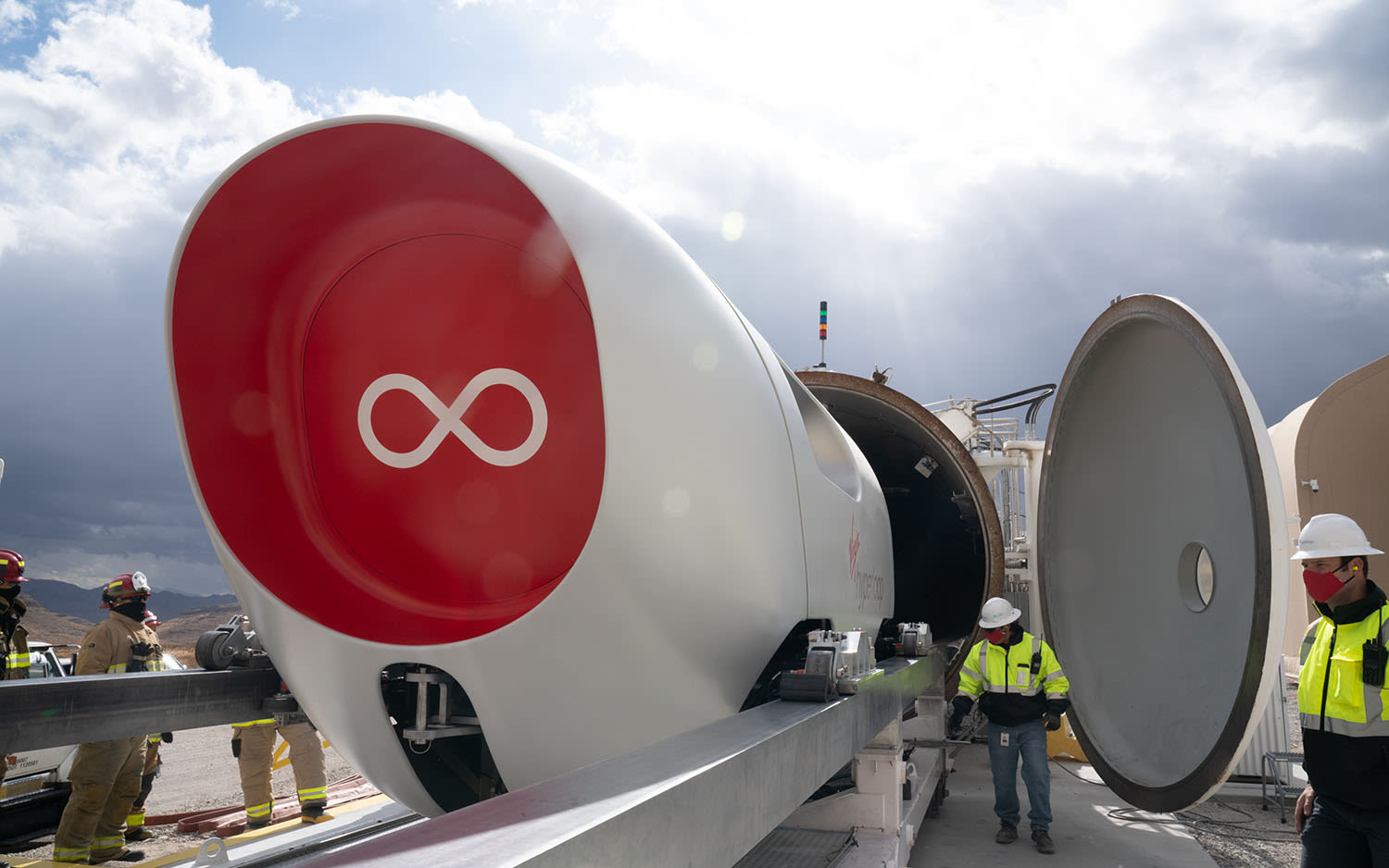 Virgin Hyperloop realiza primera prueba con pasajeros de su tren ultrarrápido