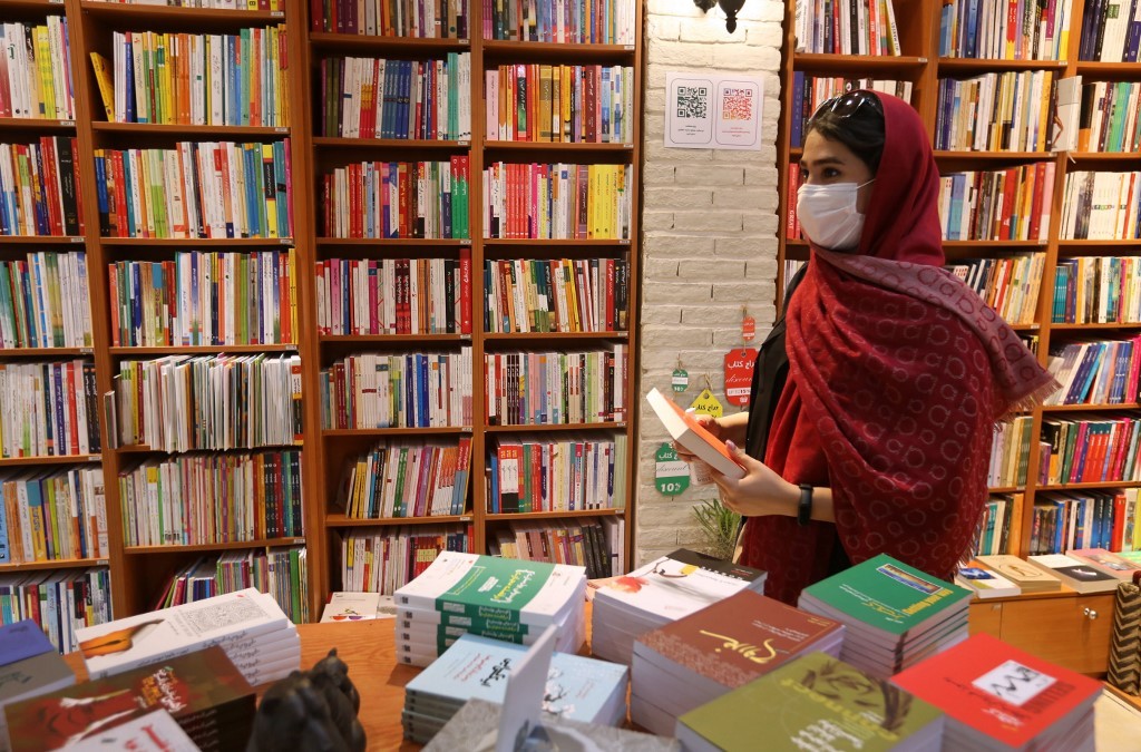 ¿Vientos de cambio? Leer a Simone de Beauvoir en Teherán es posible