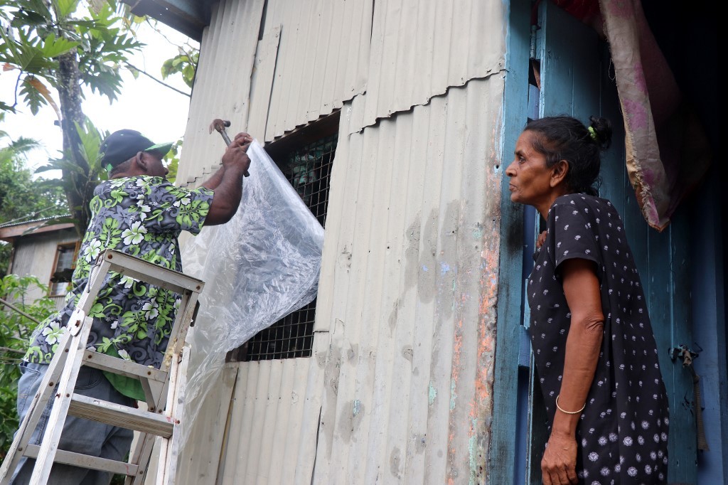 El superciclón Yasa arrasa aldeas enteras a su paso por Fiyi