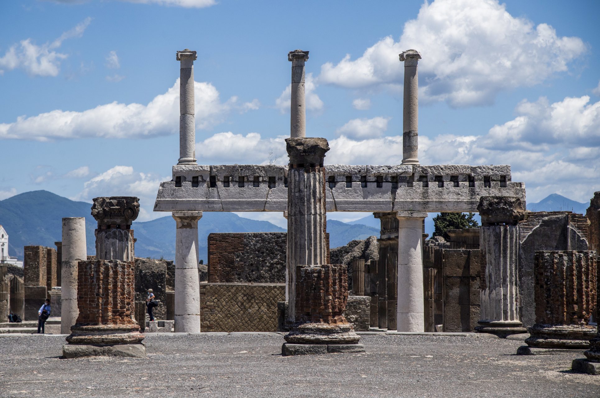 Descubren en Pompeya un “fast-food” antiguo intacto