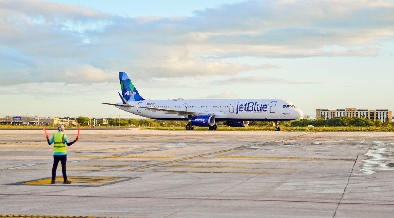 Aerolínea JetBlue pide autorización en Costa Rica para fusionar su operación con Spirit