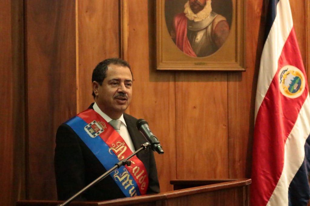 Municipalidad de Cartago aplicará normas anticorrupción de OCDE