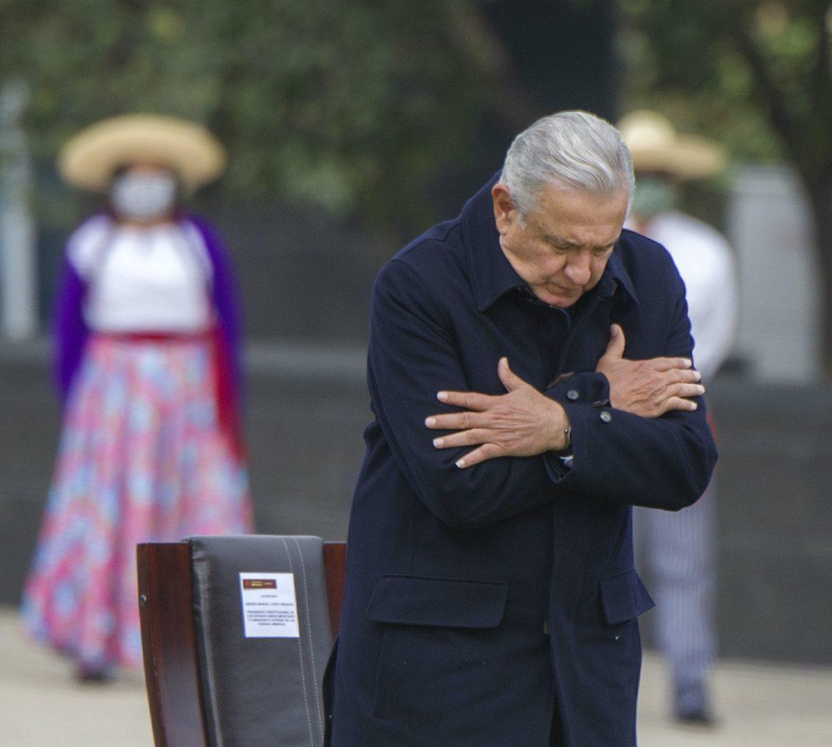 Presidente de México está “recuperándose muy bien” del covid-19, según ministra